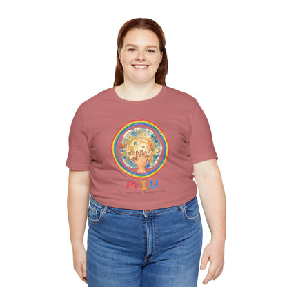 Camiseta Unisex Adulto M.I.U — Logo Manito Arcoíris | Fe, Aventura, Imaginación