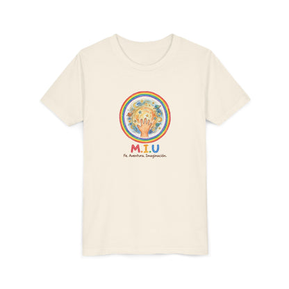 Camiseta Unisex Niños M.I.U — Logo Manito Arcoíris | Fe, Aventura, Imaginación