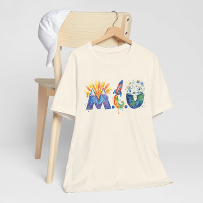 Camiseta Unisex Adulto M.I.U — Logo Fe, Aventura, Imaginación | Cohete & Universo