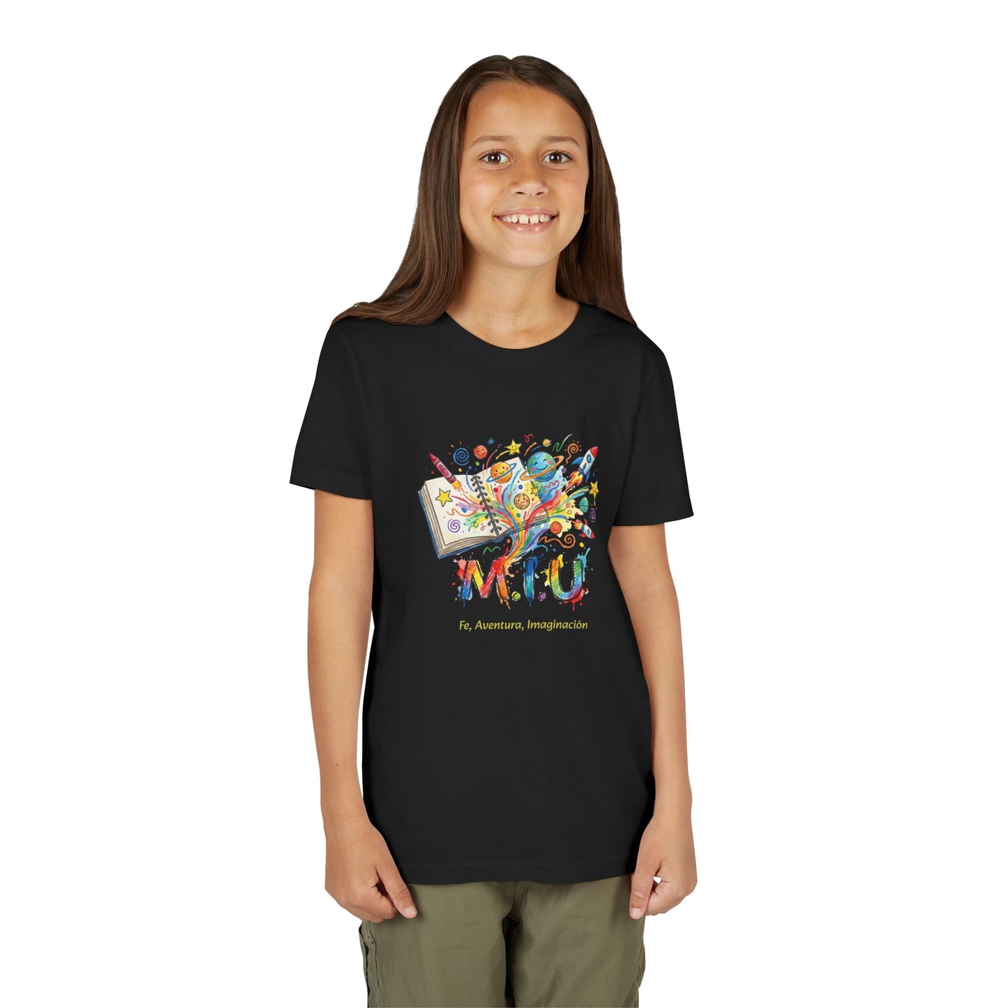 Camiseta Unisex Niños M.I.U — Logo Libro & Universo | Fe, Aventura, Imaginación