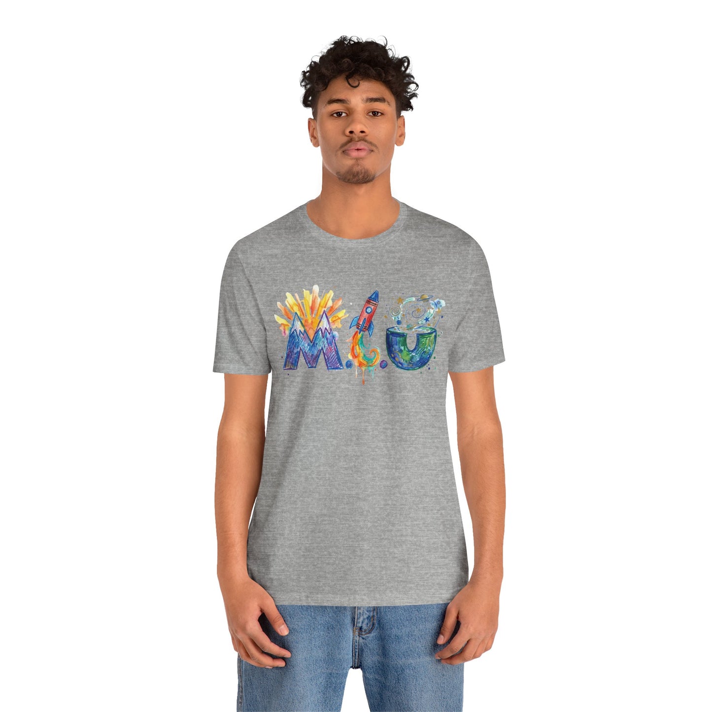 Camiseta Unisex Adulto M.I.U — Logo Fe, Aventura, Imaginación | Cohete & Universo