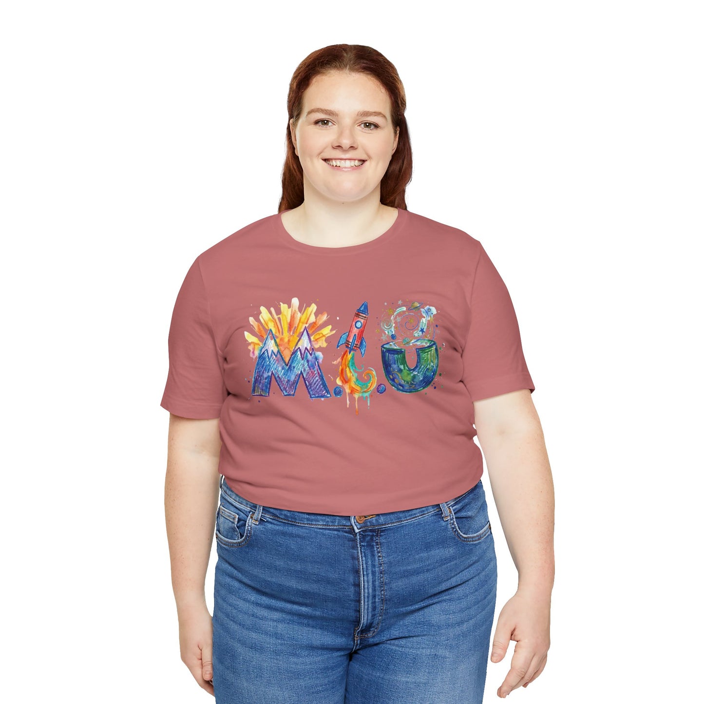 Camiseta Unisex Adulto M.I.U — Logo Fe, Aventura, Imaginación | Cohete & Universo
