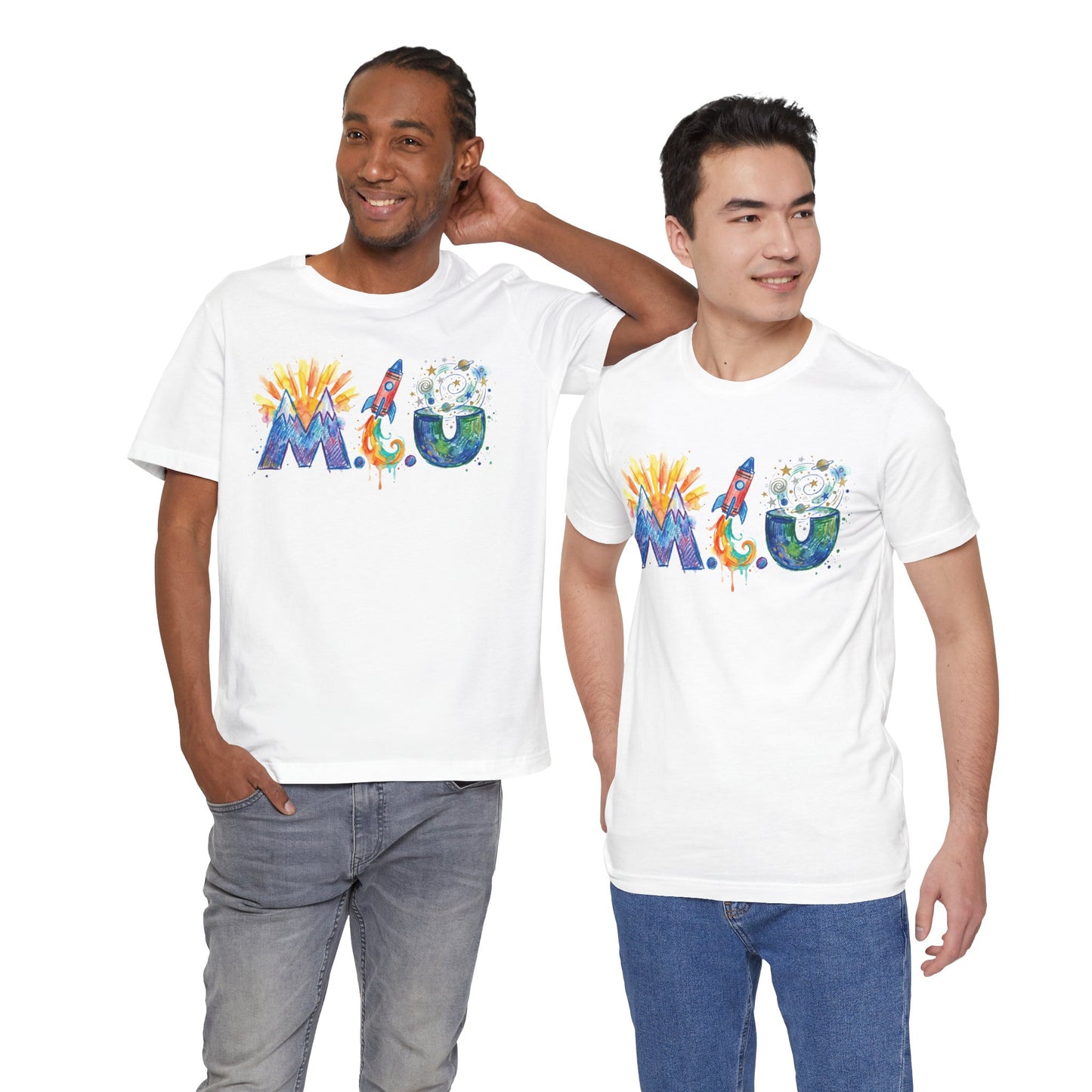 Camiseta Unisex Adulto M.I.U — Logo Fe, Aventura, Imaginación | Cohete & Universo