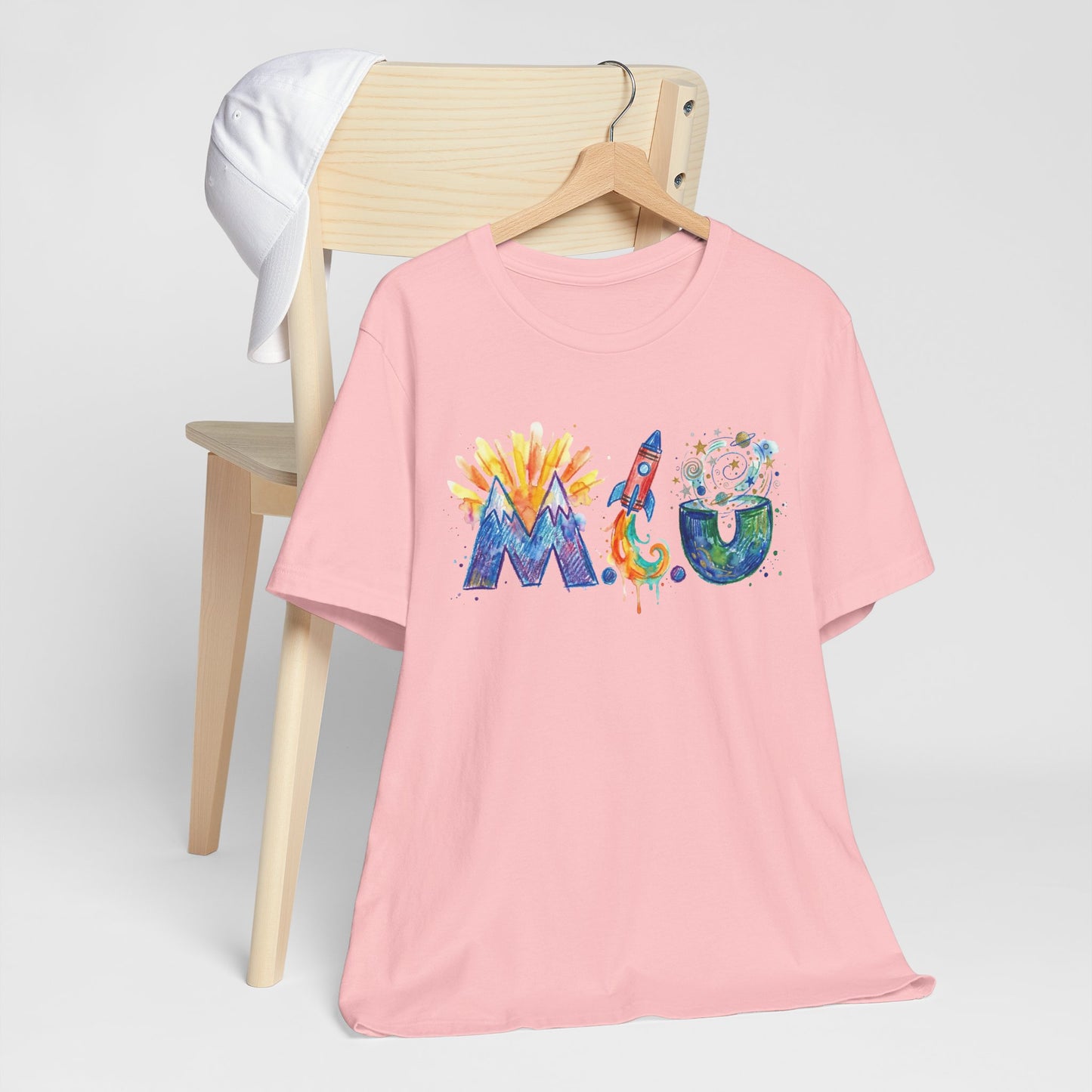 Camiseta Unisex Adulto M.I.U — Logo Fe, Aventura, Imaginación | Cohete & Universo