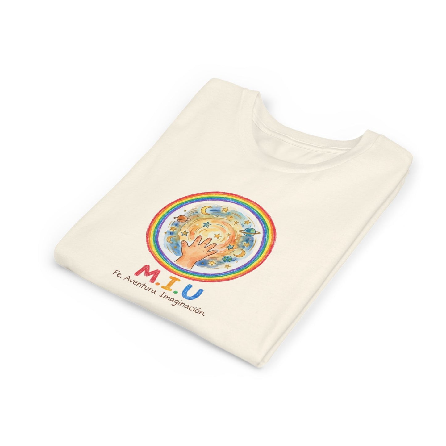 Camiseta Unisex Niños M.I.U — Logo Manito Arcoíris | Fe, Aventura, Imaginación