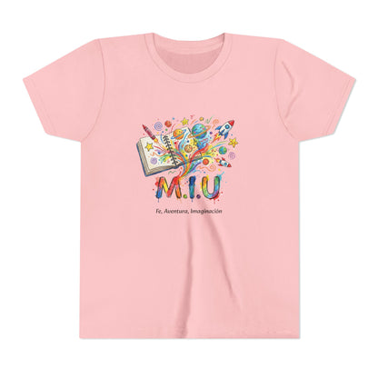 Camiseta Unisex Niños M.I.U — Logo Libro & Universo | Fe, Aventura, Imaginación