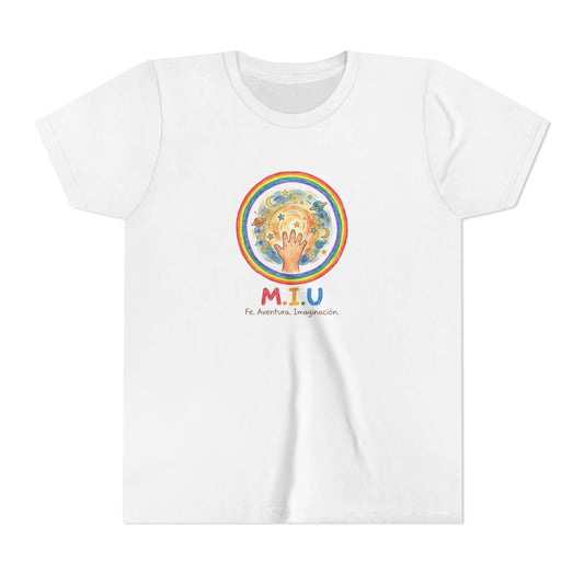 Camiseta Unisex Niños M.I.U — Logo Manito Arcoíris | Fe, Aventura, Imaginación