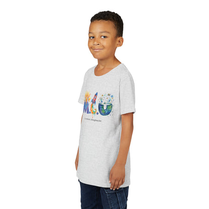 Camiseta Unisex Niños M.I.U — Logo Cohete & Volcán | Fe, Aventura, Imaginación