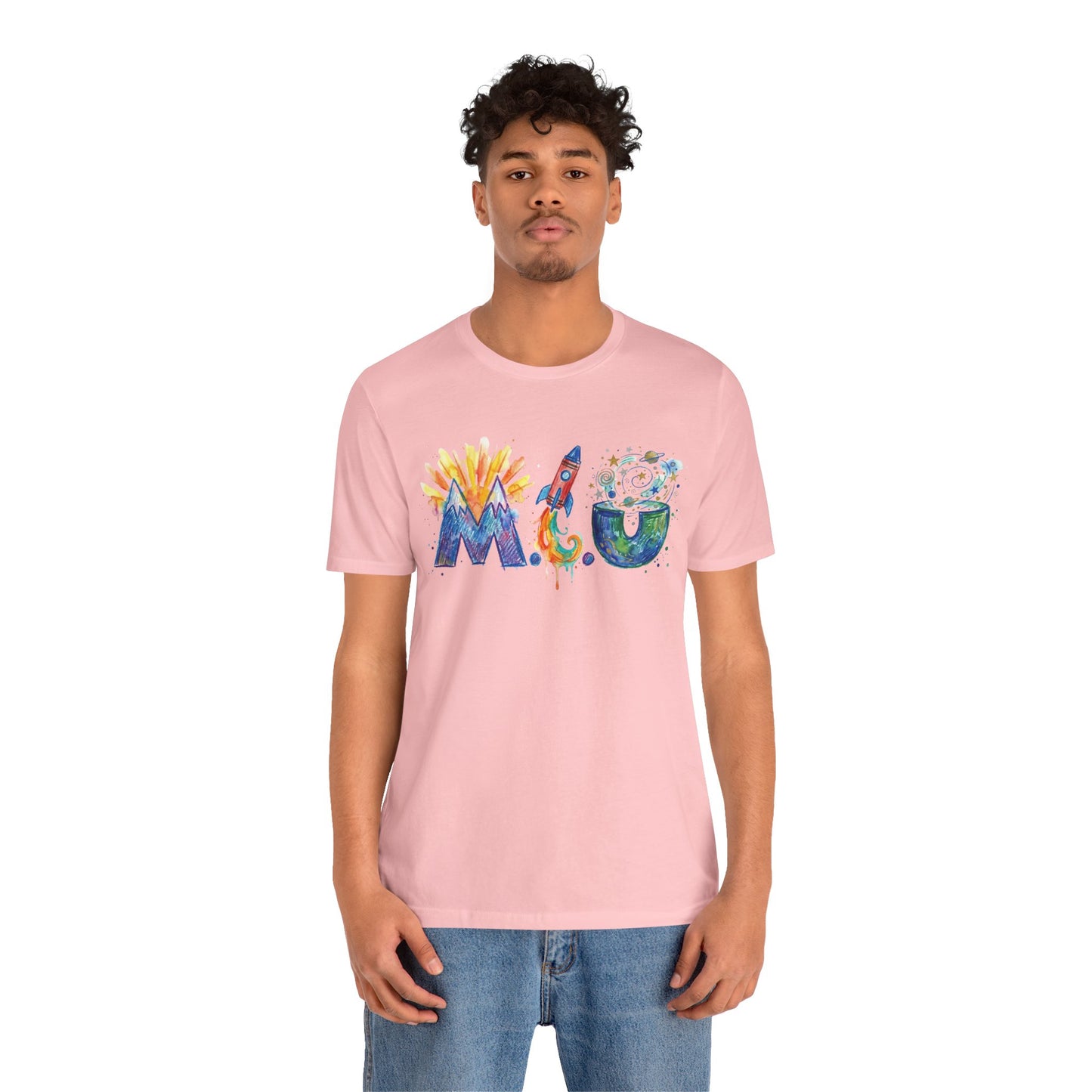 Camiseta Unisex Adulto M.I.U — Logo Fe, Aventura, Imaginación | Cohete & Universo