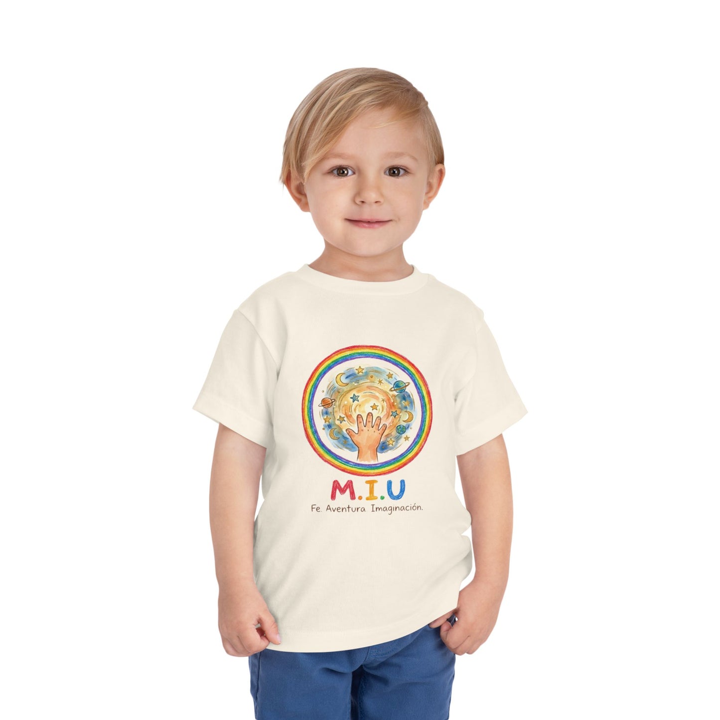 Camiseta Toddler M.I.U — Logo Manito Arcoíris | Fe, Aventura, Imaginación