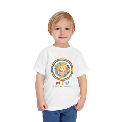 Camiseta Toddler M.I.U — Logo Manito Arcoíris | Fe, Aventura, Imaginación