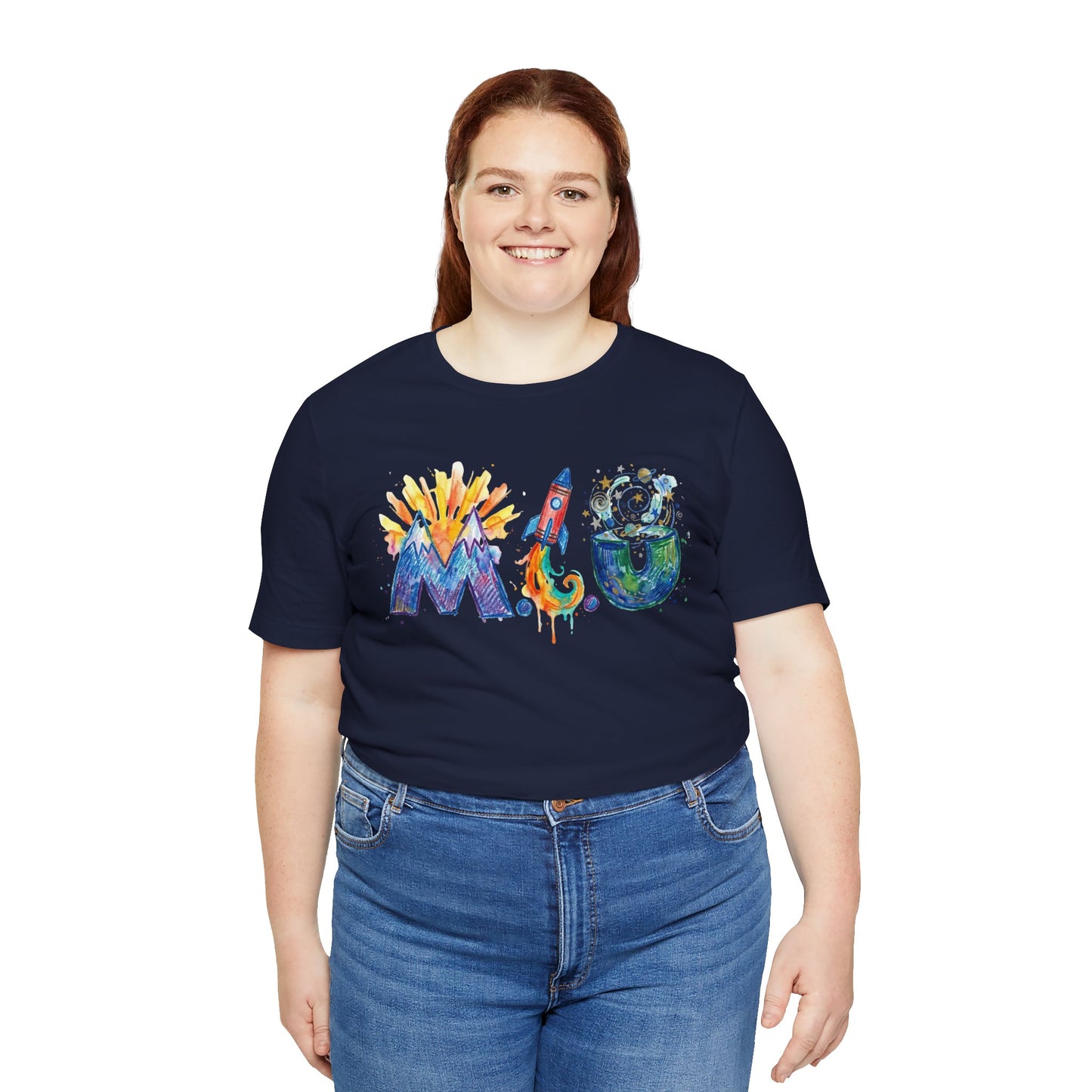 Camiseta Unisex Adulto M.I.U — Logo Fe, Aventura, Imaginación | Cohete & Universo