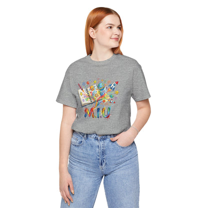 Camiseta Unisex Adulto M.I.U — Logo Libro & Universo | Fé, Aventura, Imaginación