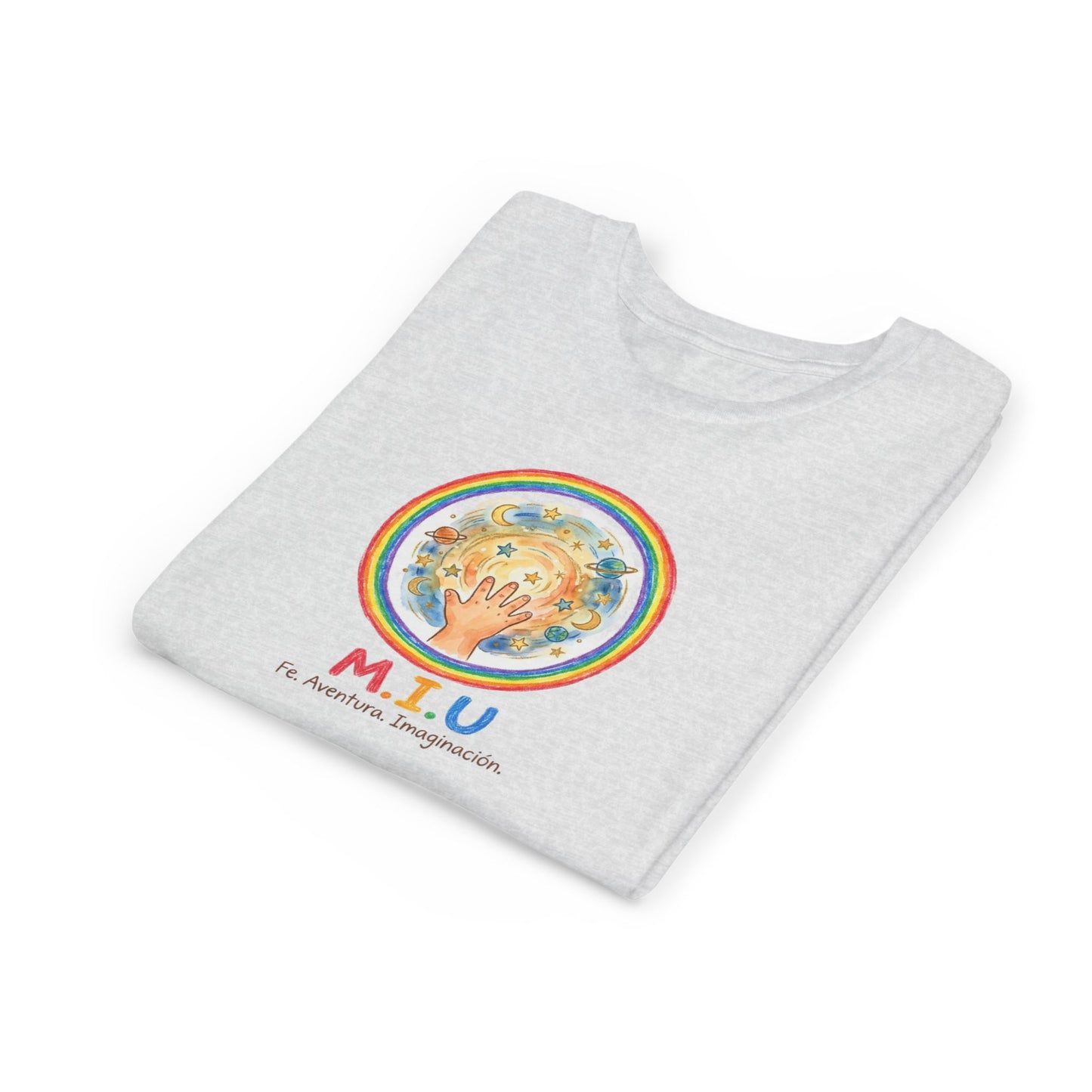 Camiseta Unisex Niños M.I.U — Logo Manito Arcoíris | Fe, Aventura, Imaginación