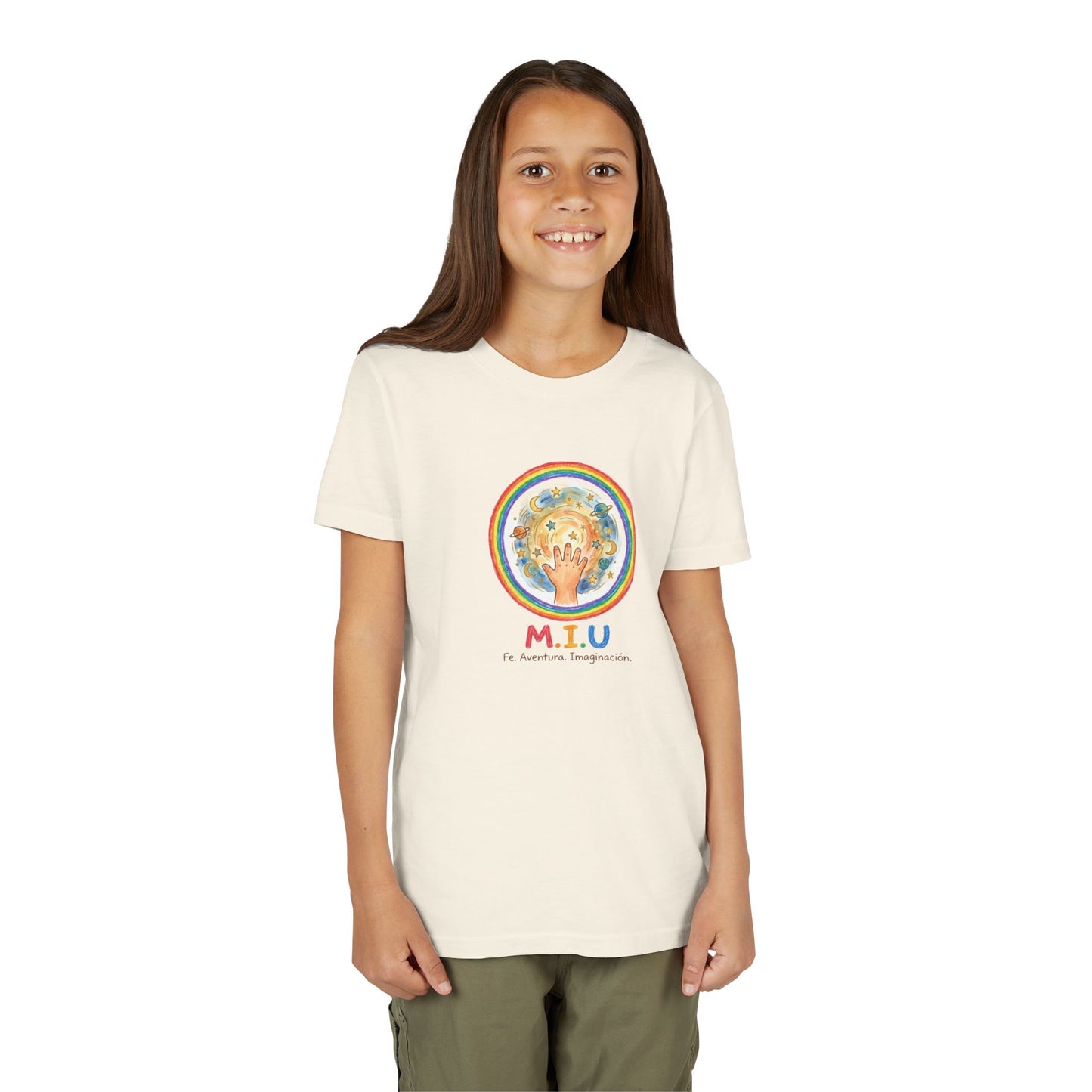 Camiseta Unisex Niños M.I.U — Logo Manito Arcoíris | Fe, Aventura, Imaginación